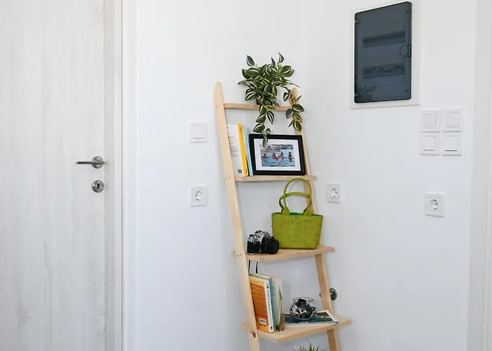 Andriana's Heavenly House * Mandrakia